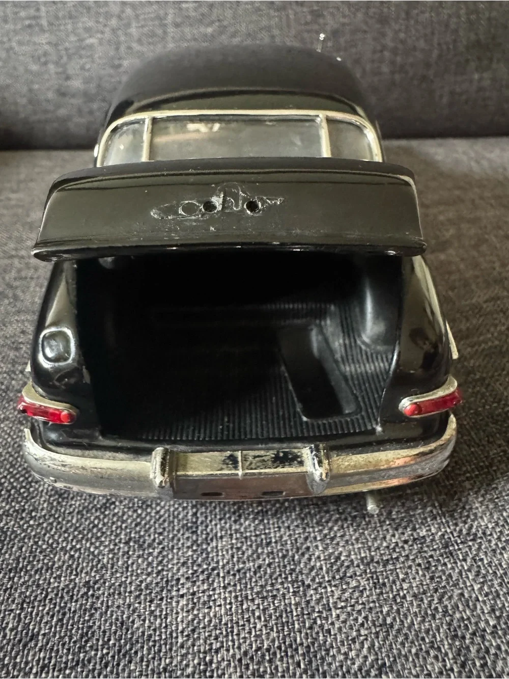Danbury Mint 1949 Mercury Club Coupe 1:24 Diecast Model Black White Walls